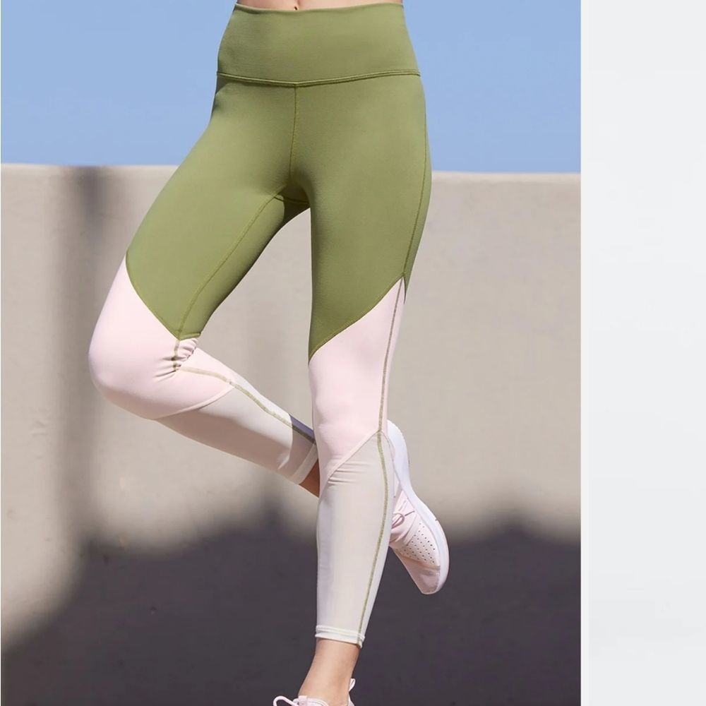 Fabletics Powerhold High Waisted 7/8 Green/Pink Cropped Leggings w/Mesh Paneling